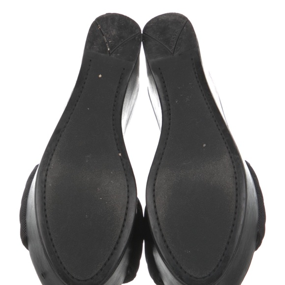 Prada Sport Leather Slides
•   Black
•   Platform
Comfortable & stylish - Picture 5 of 8